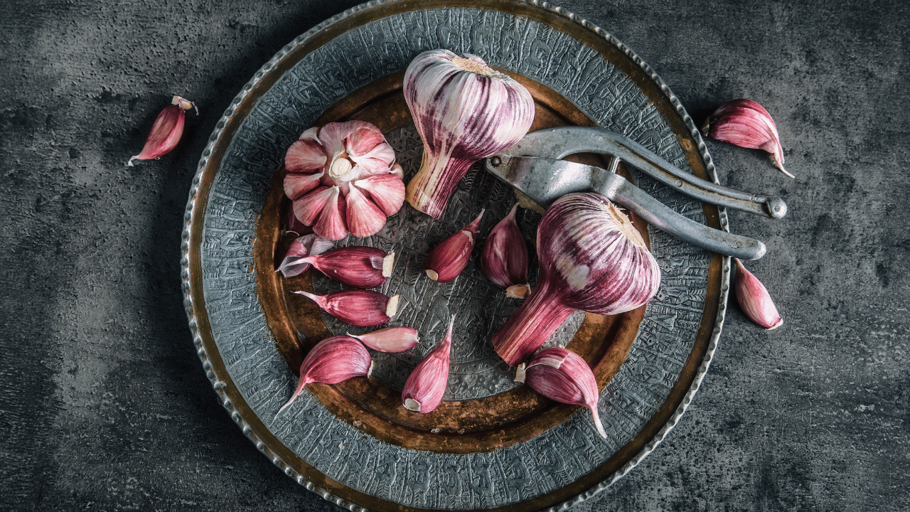Why People Crave Garlic