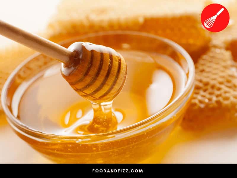 Honey contains vitamins, minerals, amino acids and antioxidants. They are also antimicrobial and antibacterial.