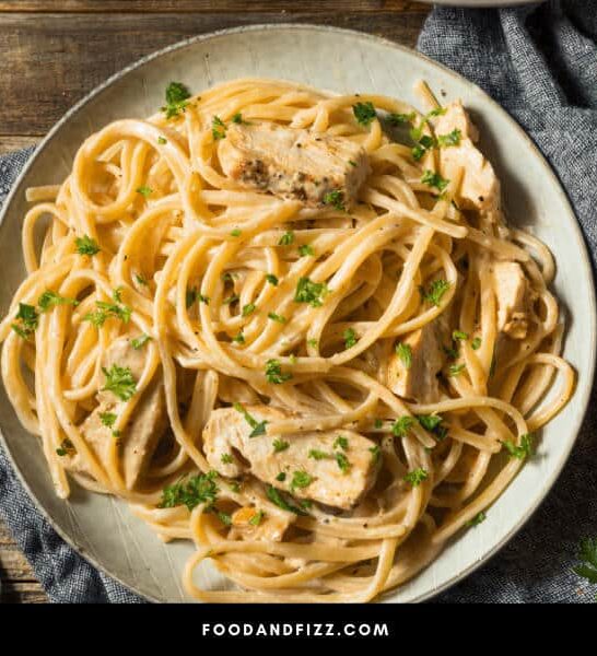 How to Keep Fettuccine From Sticking Together? #1 Best Tips