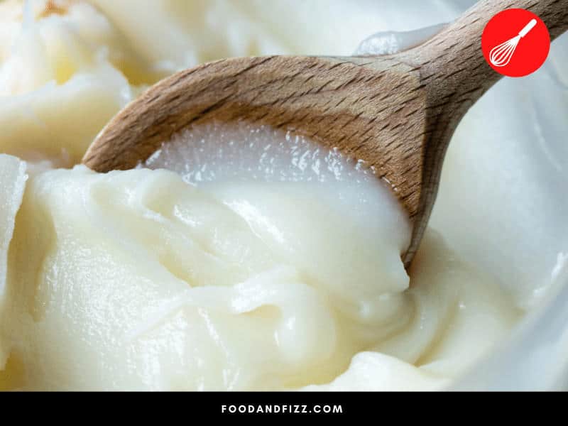 Lard contains more saturated fat than olive oil, but has less than butter.