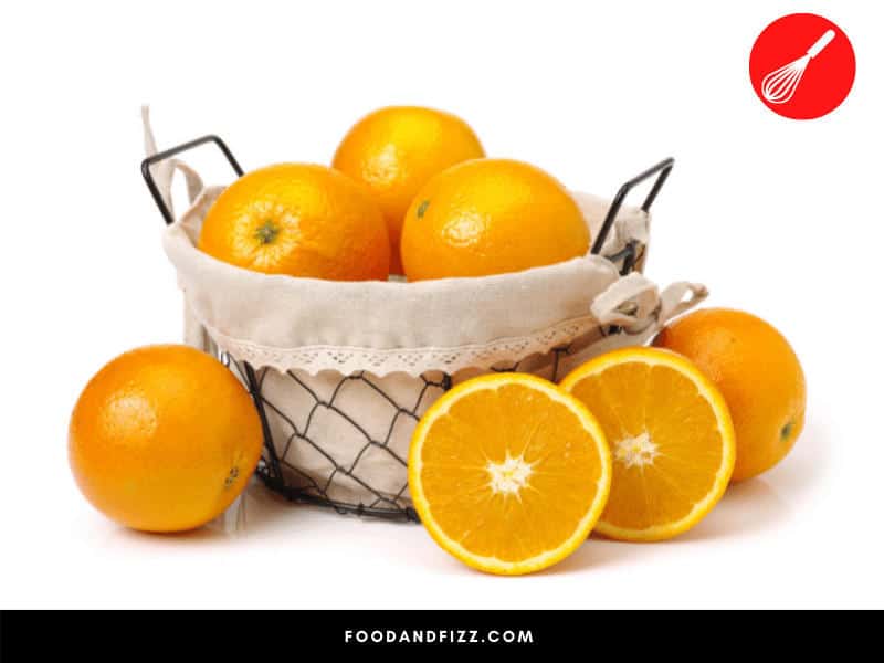 Ripe oranges are sweet, juicy and have a strong and citrusy aroma.