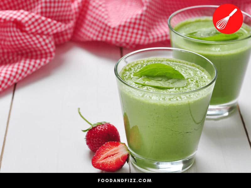 Spinach powder is great for drinks and smoothies, boosting the health benefits of your drinks.