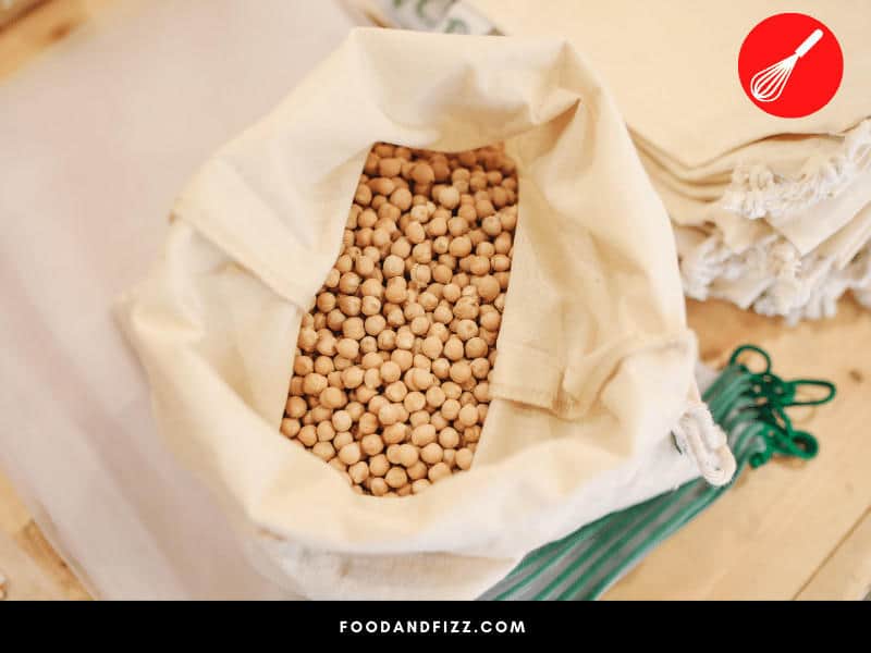 The beany flavor of soy comes from the action of an enzyme called lipoxygenase, which plays a part in legume oxidation.