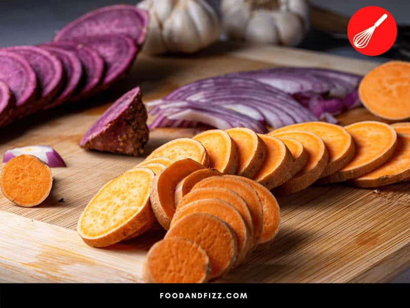 When sliced, sweet potato should be pale white, yellow, orange or purple. Any other color aside from that means that the sweet potato has gone bad.