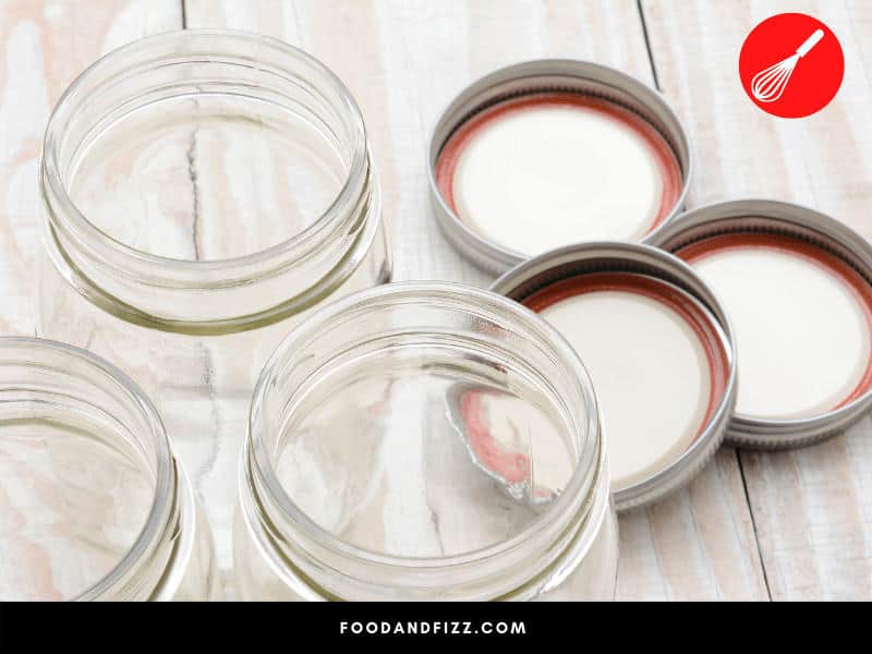 Jars will only properly close if the lids fit properly and if there is no damage to the jars that will allow air to come in. If jar is damaged or lid is does not fit, food will not be properly preserved.