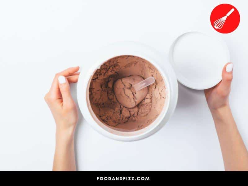 Protein powder is protein in powdered form, and is an easy way to take in your required protein intake.
