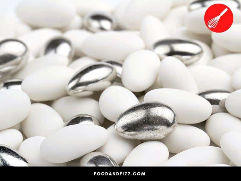 Silver is used to make sugar balls for decoration, and as a coating of dried fruits and nuts and other confectionery.