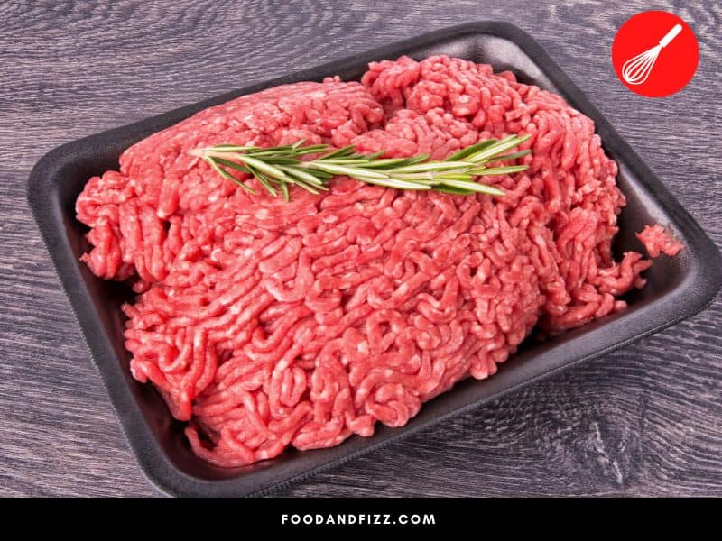 Check the appearance, smell, texture, expiry date and storage method of the ground beef to check if it's still good to eat.
