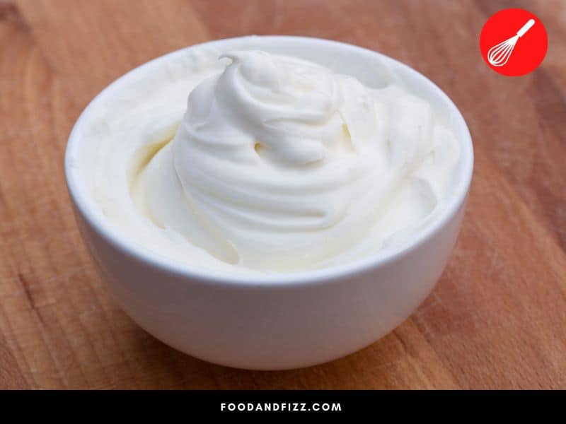 Fresh cream should not be discolored and should not have an off-smell, taste or texture.