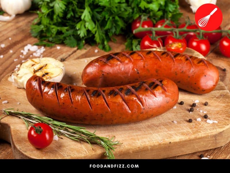 Sausage that is good to eat should not have any off smells, tastes, textures and appearance. If something is strange, it is best to toss it.
