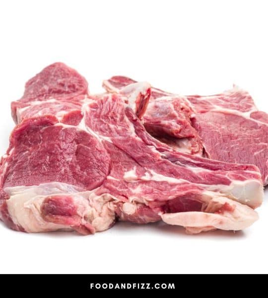 Steak Turned White When Cooked-Why Is That? 4 Best Reasons