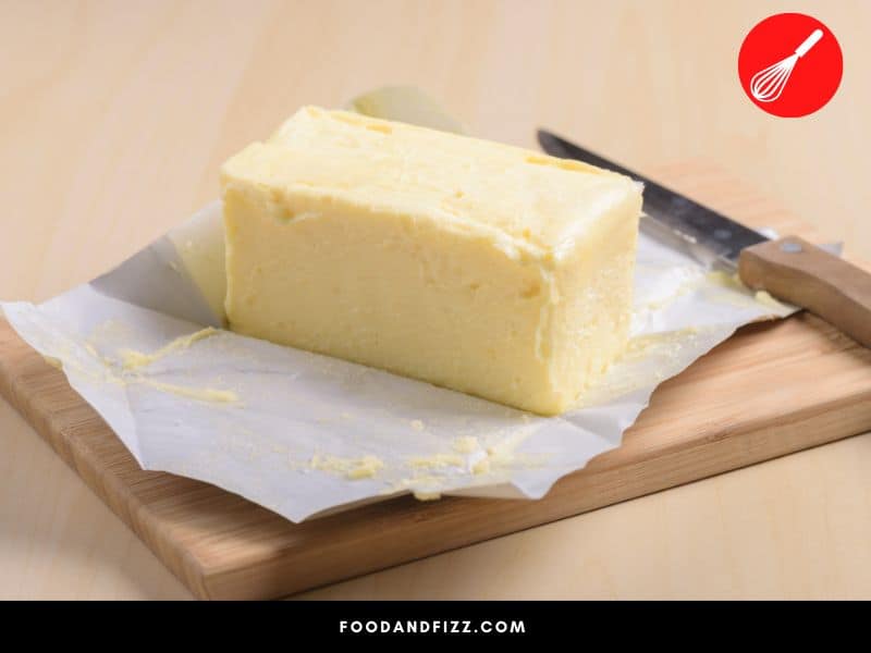 Mixing butter and single cream increases the fat content and can turn your cream into double cream.