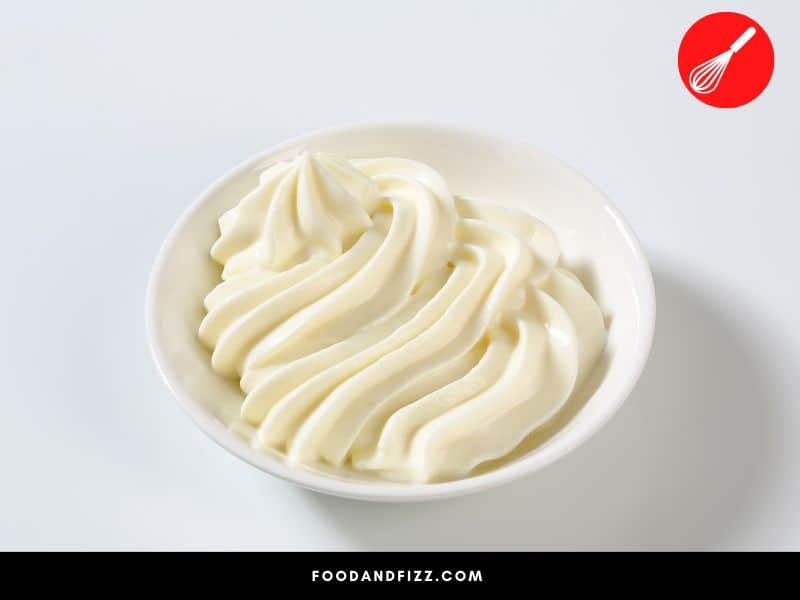 Single cream does not have a high enough fat content that will allow it to be whipped up like higher fat creams.