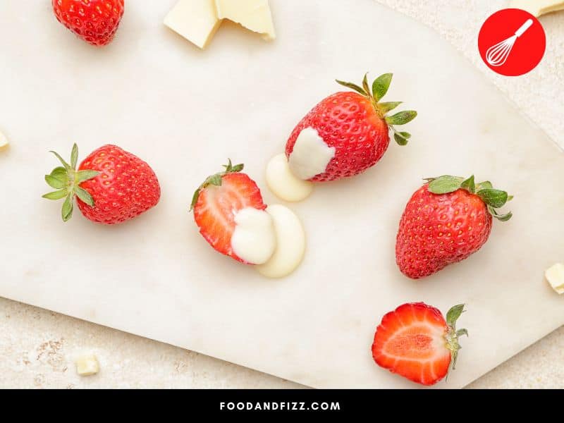 White Nutella goes well with fruits like strawberries.