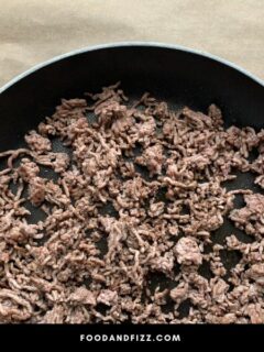 White Stuff on Ground Beef After Cooking - What is It? Safe to Eat?
