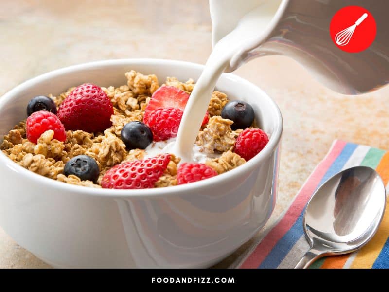 Whole grain cereal has more health benefits than those made from refined grains.