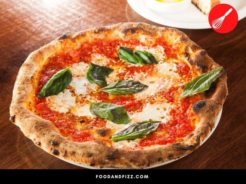 The colors of the Italian flag are represented in Pizza Margherita.